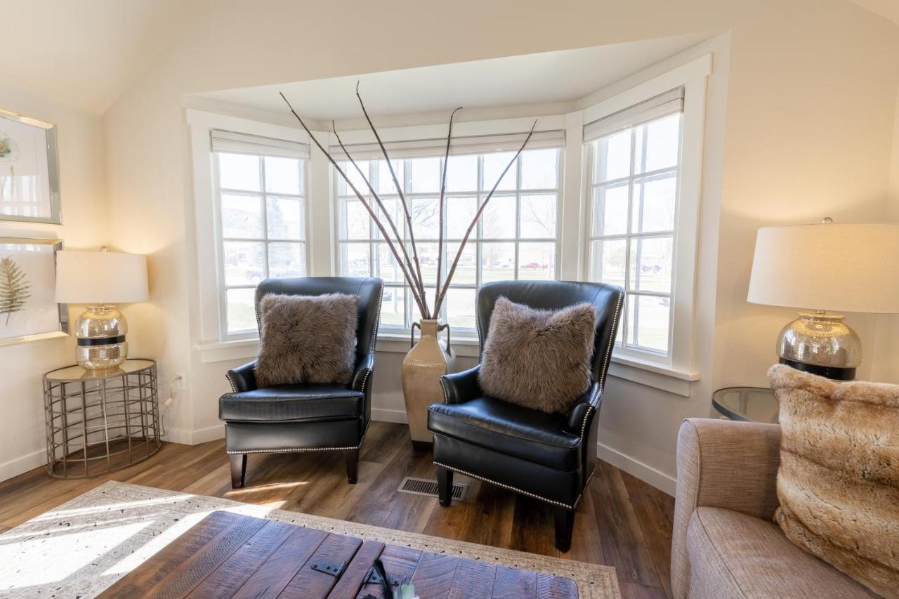 Luxurious Historic Renovated Bungalow Dt Rapid City With Private Patio Экстерьер фото